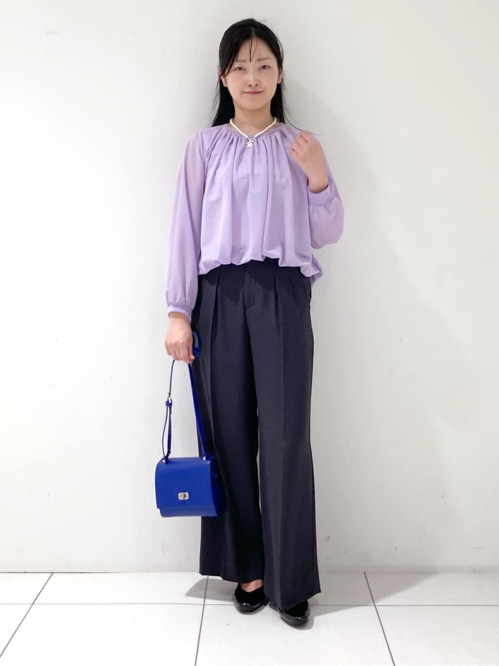 momokoさんの「INDIVI｜【体型カバー／マシンウォッシュ対応】シアージャージトップス」を使ったコーディネート