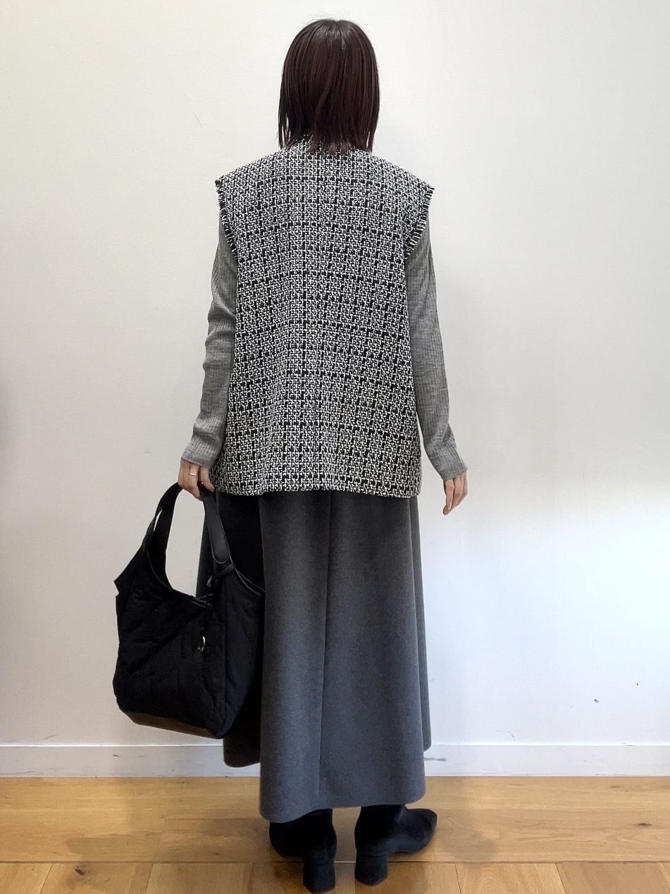 RINAさんの「OPAQUE.CLIP｜ツイードVネックベスト【洗濯機OK】」を使ったコーディネート