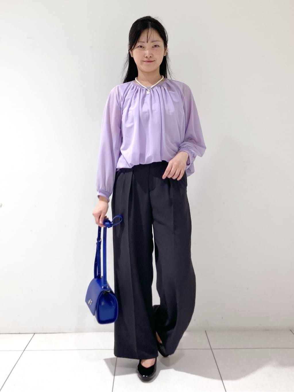 momokoさんの「INDIVI｜【体型カバー／マシンウォッシュ対応】シアージャージトップス」を使ったコーディネート
