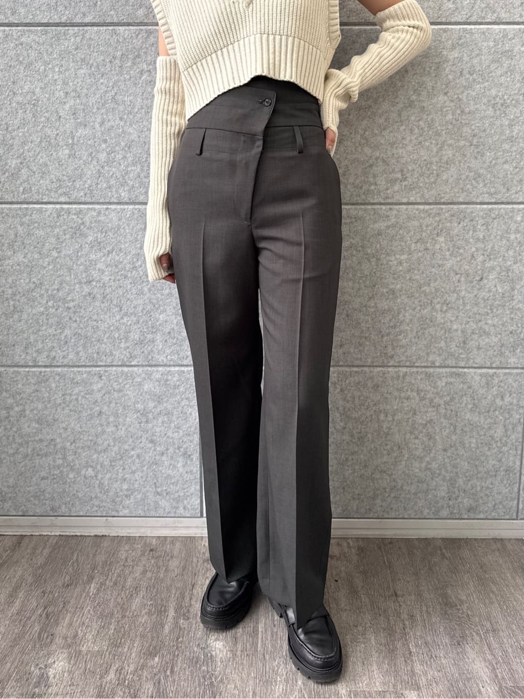 uchi__yamaさんの「CODE A｜dual form vest knit」を使ったコーディネート