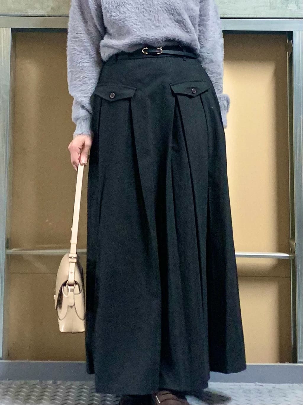 sahoさんの「THE SHOP TK｜【華やかで柔らか】ふわふわフェザーニット/洗える・前後2WAY」を使ったコーディネート