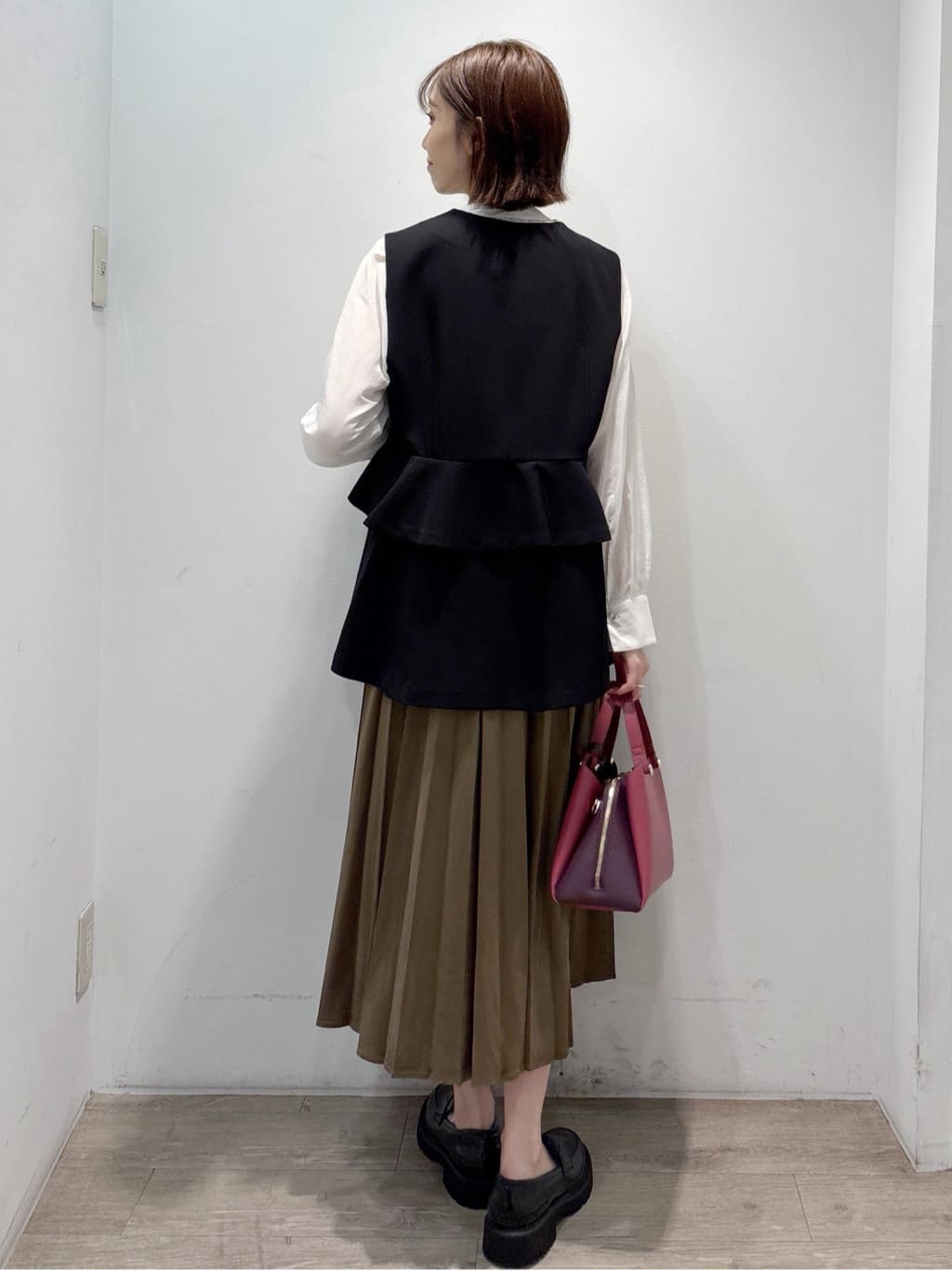 ぶまりんさんの「OPAQUE.CLIP｜2WAYシアーボウタイブラウス【洗濯機洗い可】」を使ったコーディネート