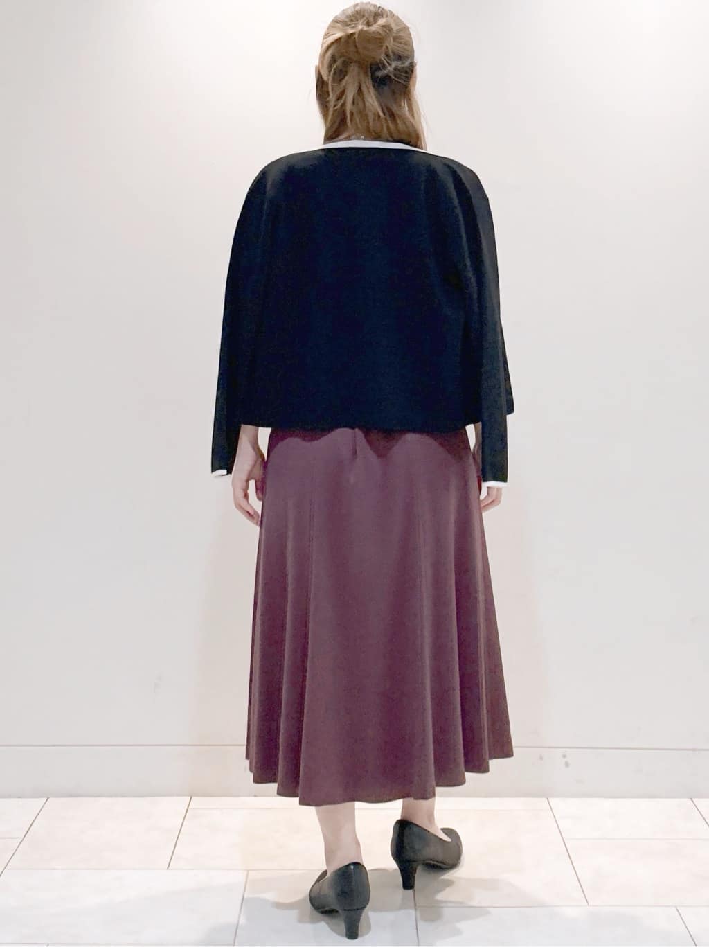 S&auml;K&iuml;さんの「Reflect｜【秋映え／単品使い◎／すっきり見え】ブローチ付きニットアンサンブル」を使ったコーディネート