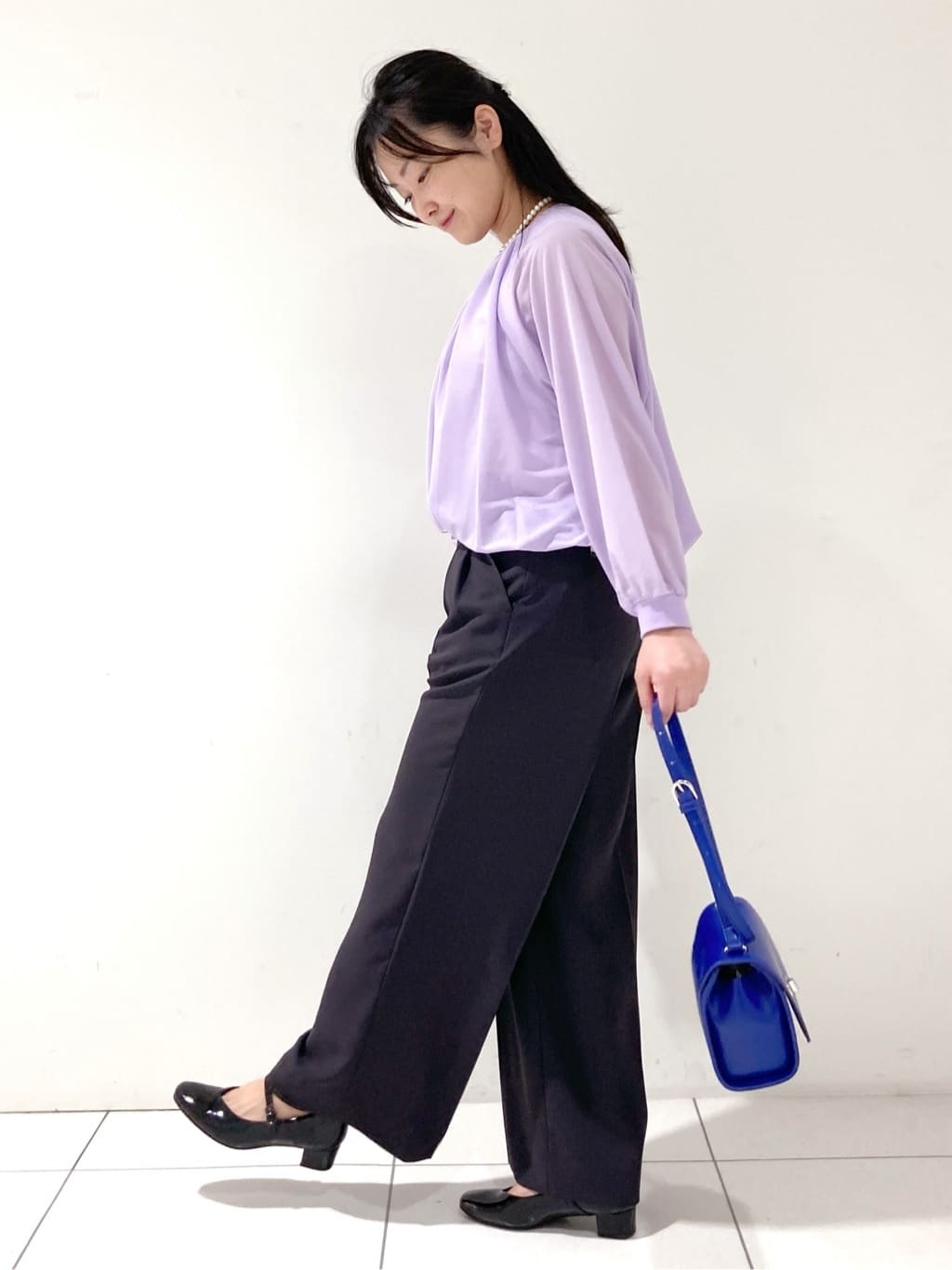 momokoさんの「INDIVI｜【体型カバー／マシンウォッシュ対応】シアージャージトップス」を使ったコーディネート