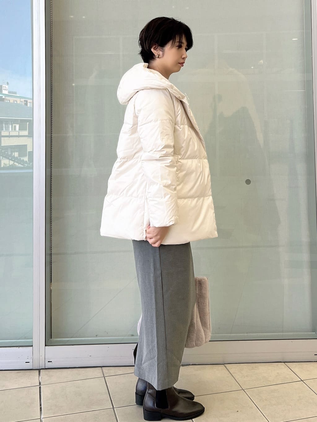 yo-koさんの「OPAQUE.CLIP｜撥水フードミドルダウンコート【防風／抗菌防臭／洗濯機OK】《S～LL》」を使ったコーディネート