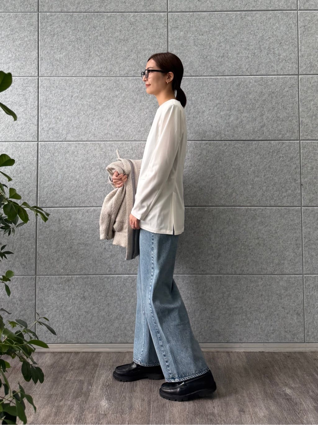 uchi__yamaさんの「CODE A｜oversized tweed blouson」を使ったコーディネート