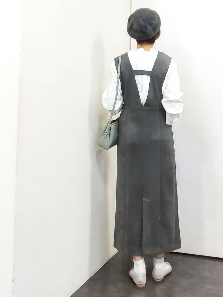 やまちゃんさんの「grove｜【秋から冬まで活躍】スエードライクジャンパードレス」を使ったコーディネート