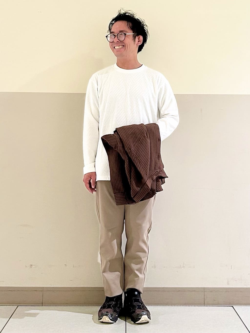 KENJI Iさんの「THE SHOP TK｜チェック＆ストライプ アソート長袖シャツ【洗濯機OK】」を使ったコーディネート