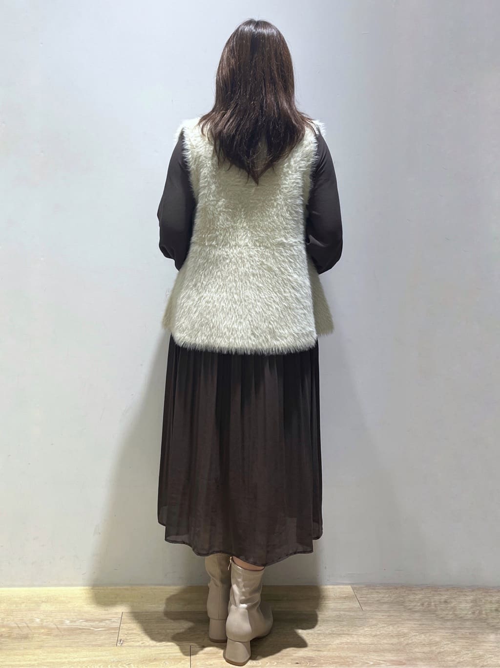 さやかさんの「index｜《andGIRL掲載》フェザーペプラムジレ【洗濯機OK／抗ピル】」を使ったコーディネート