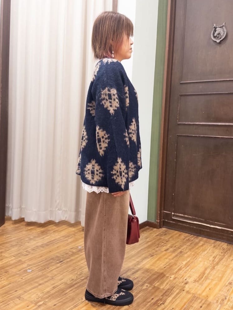 みかりん さんの「SHOO･LA･RUE｜羽織るだけでスタイリングの主役に 起毛柄カーディガン」を使ったコーディネート