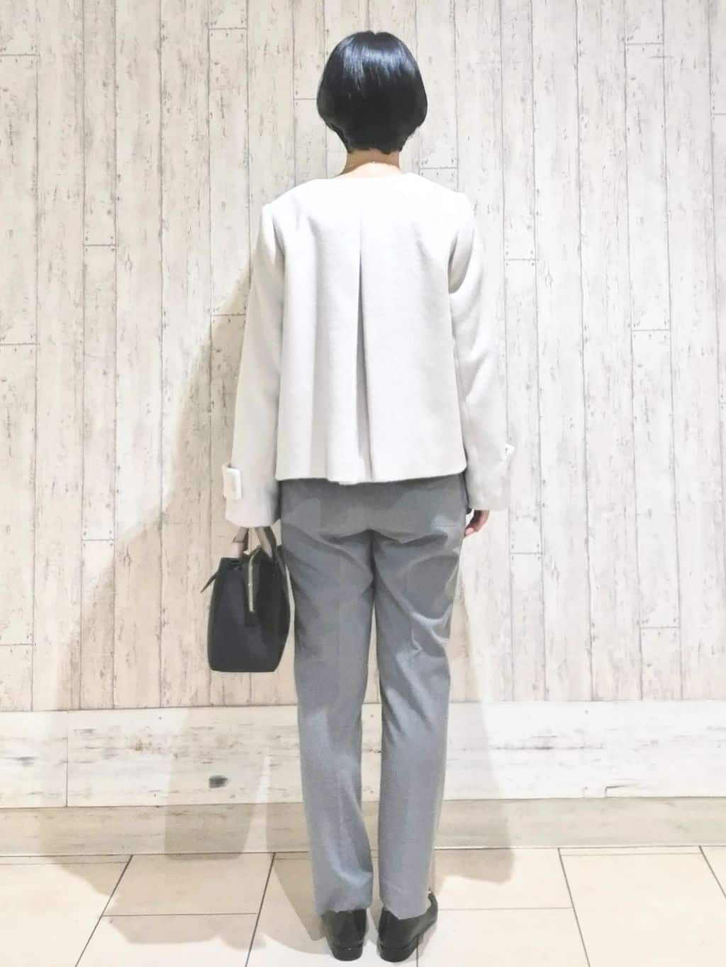 せとなさんの「index｜ウォームストレッチテーパードパンツ【洗濯機OK／防シワ／吸湿発熱】《XS～3L》」を使ったコーディネート
