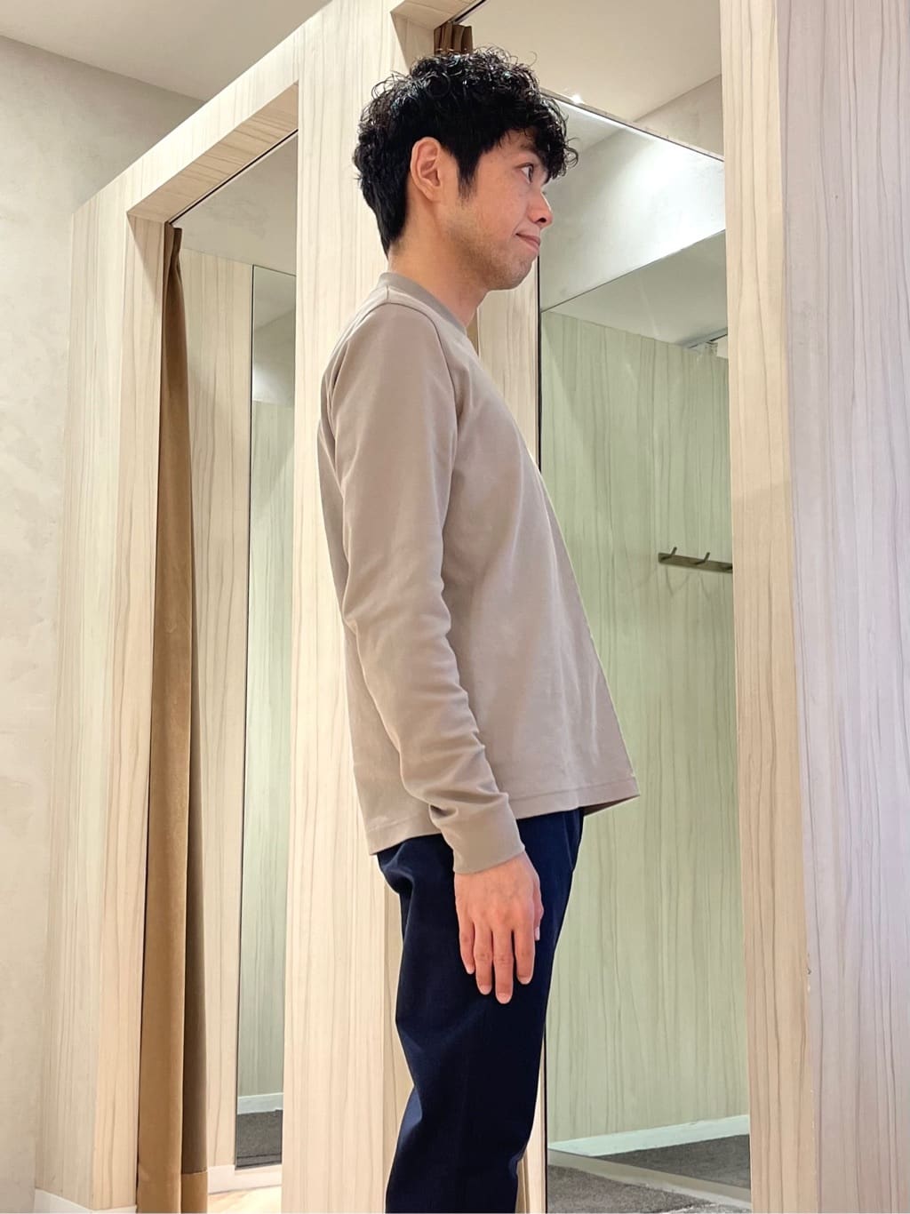 URAさんの「TAKEO KIKUCHI｜【抗菌防臭/シーズンレス】シアサッカーギンガムチェック ストレッチシャツ」を使ったコーディネート