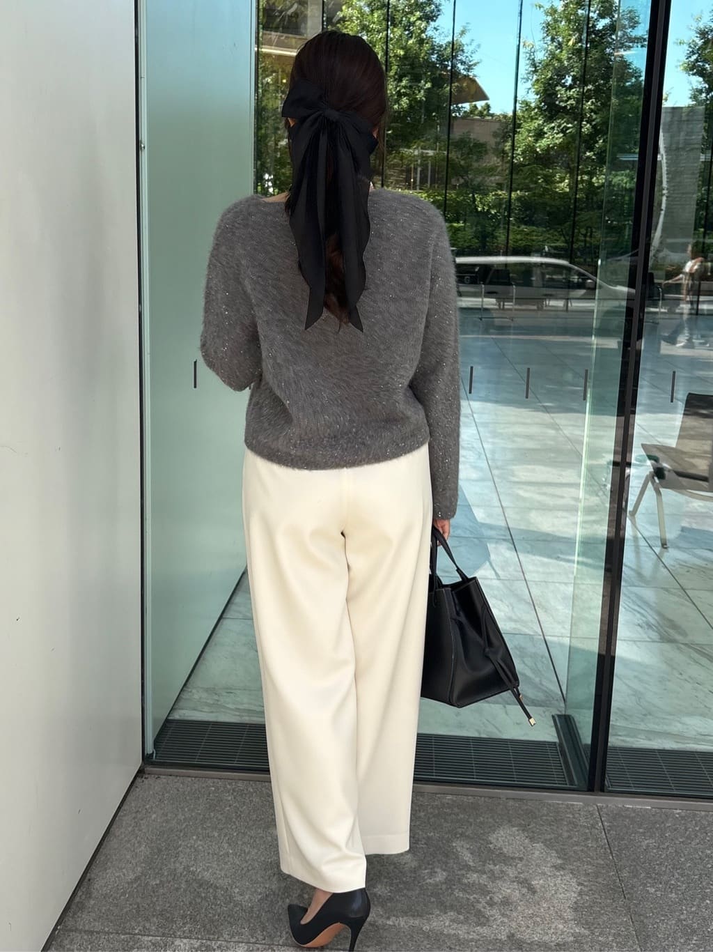 MISAKIさんの「COUP DE CHANCE｜【フォックス混】ショート丈ニットトップス」を使ったコーディネート