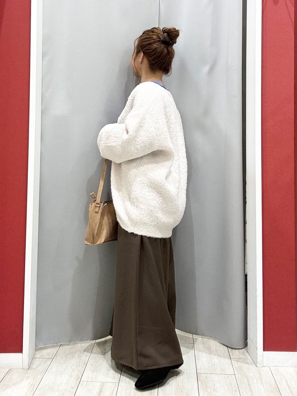 shioさんの「SHOO･LA･RUE｜【S-LL】なめらかタッチが癖になる スエード調トップス」を使ったコーディネート