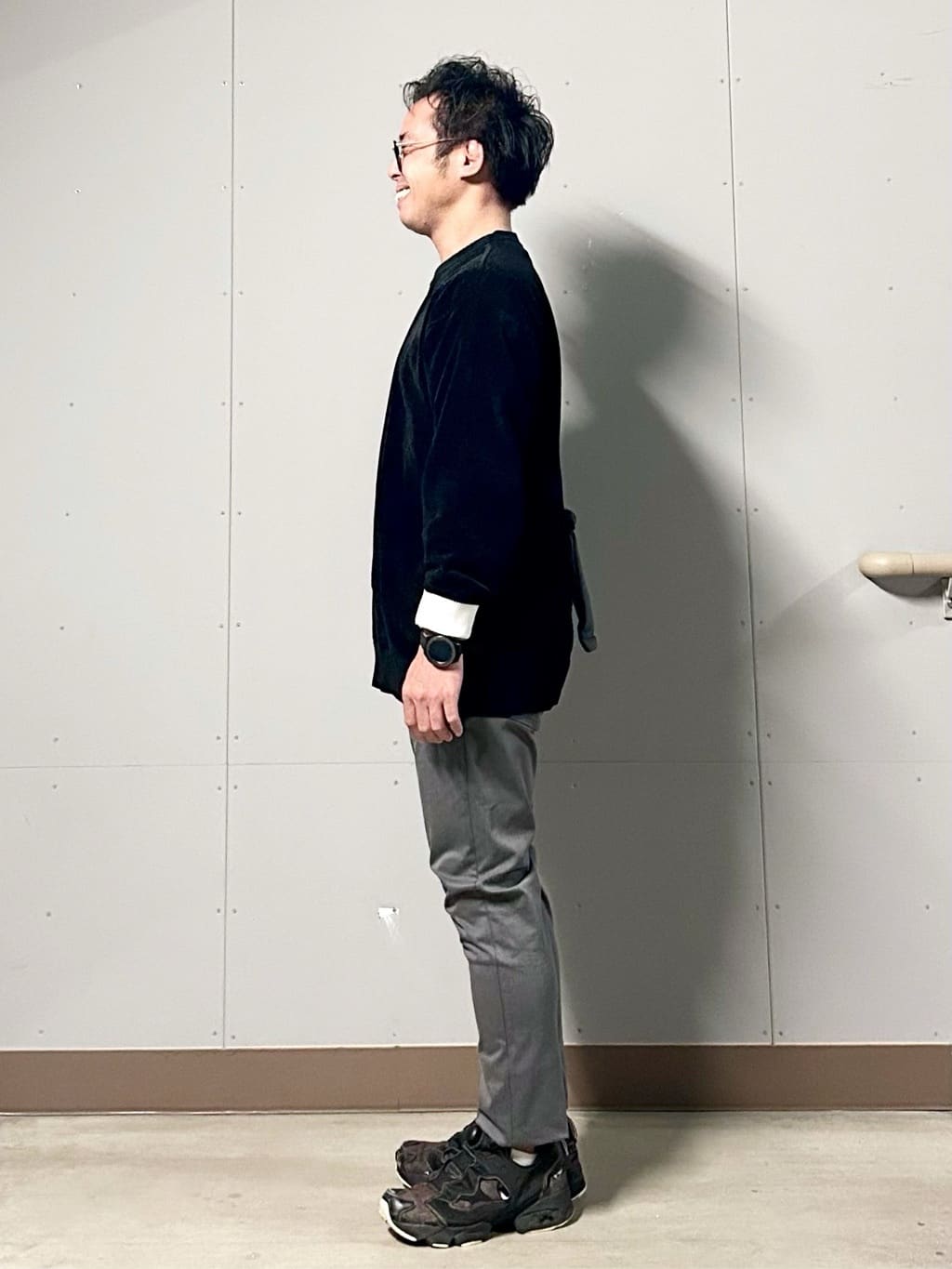 KENJI Iさんの「THE SHOP TK｜【触れるたびに心地良い】ライトモールニット　洗濯機OK/ユニセックスでおすすめ！」を使ったコーディネート
