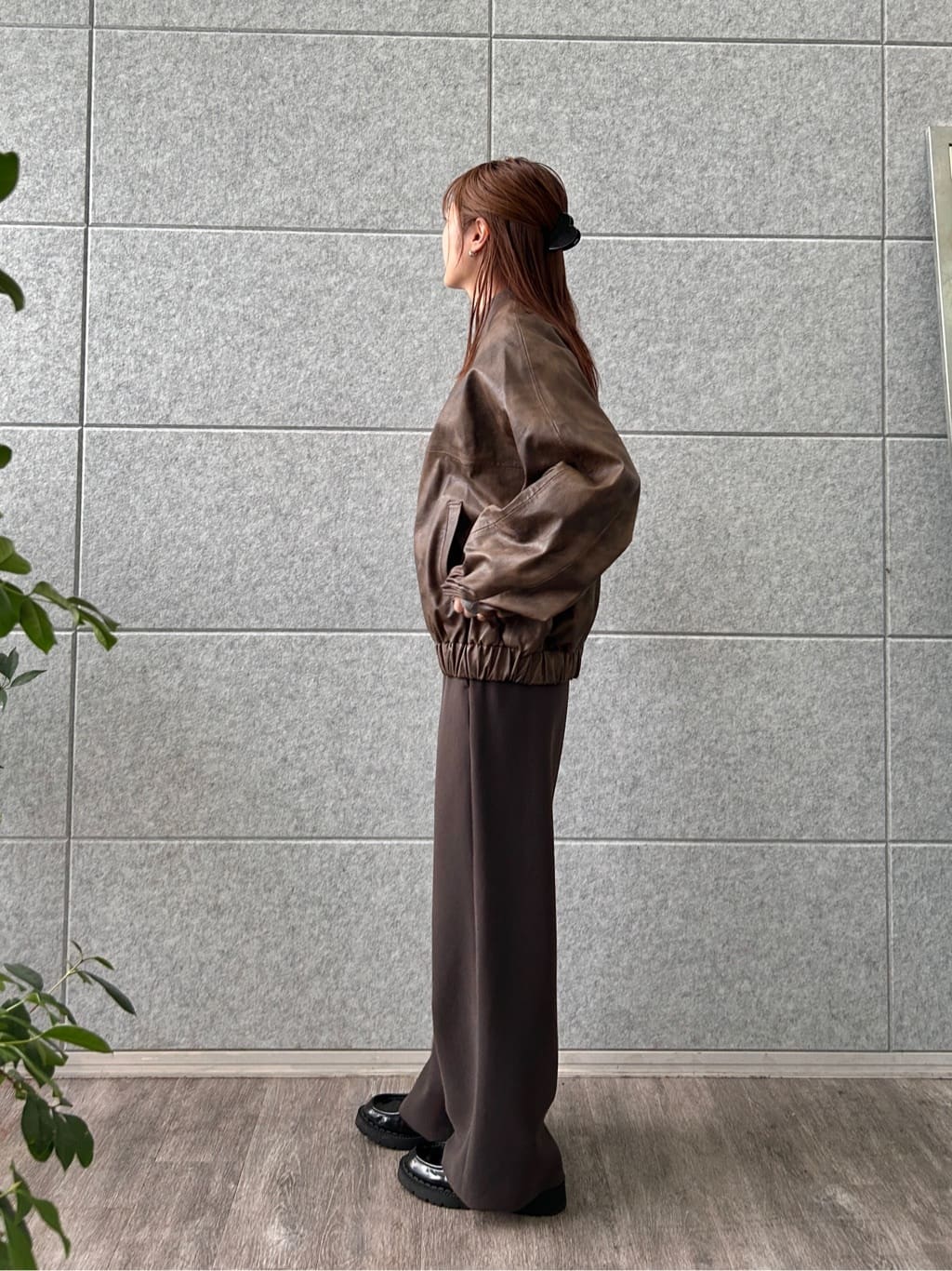 harunaさんの「CODE A｜easy－fit trousers」を使ったコーディネート