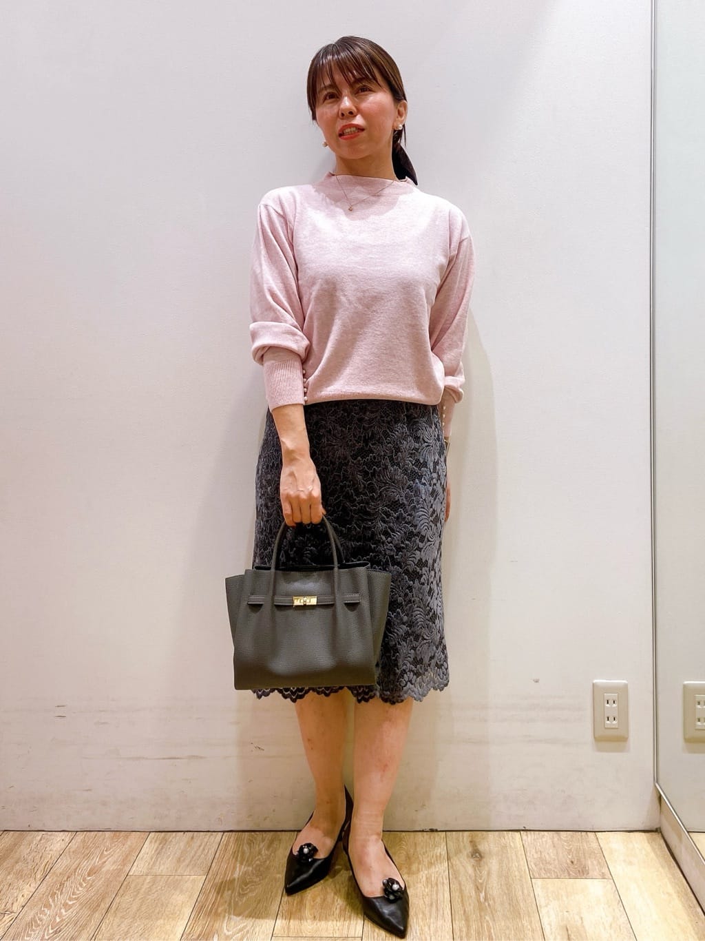 YUKOさんの「index｜ふんわりボトルネックパフスリーブニット【洗濯機OK】」を使ったコーディネート