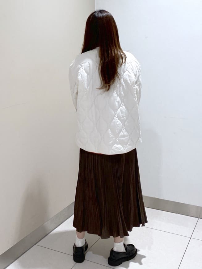kanaさんの「UNTITLED｜【ハイネック/レイヤード/重ね着におすすめ】トリコットベロア シアーインナー」を使ったコーディネート