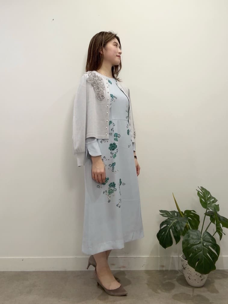 Suma Una本部スタッフさんの「SunaUna｜【co creation and yours／SS～L】花柄パネルワンピース」を使ったコーディネート