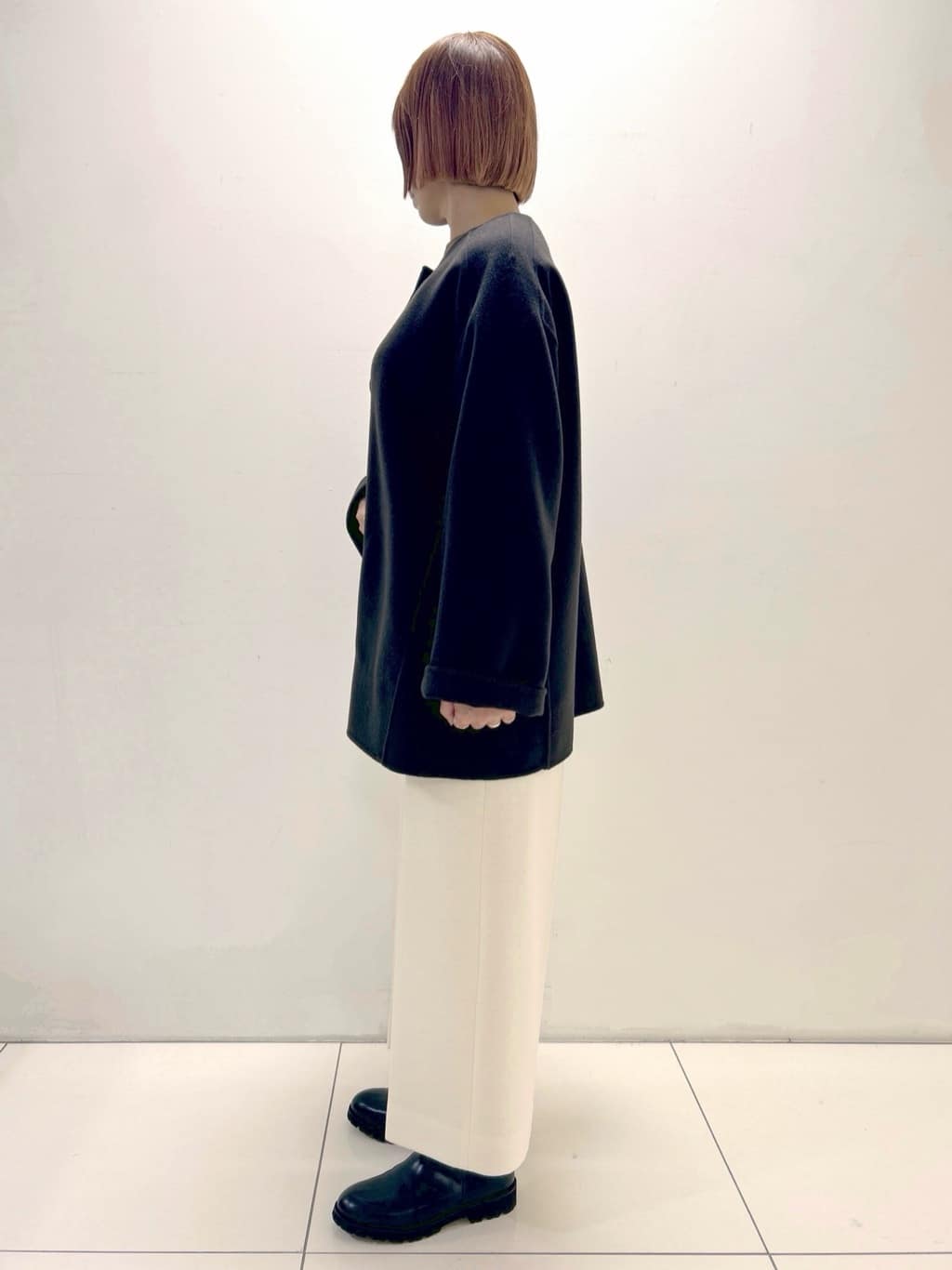 hacoさんの「UNTITLED｜【ミディ丈/軽やか】セミラグランリバー コート」を使ったコーディネート