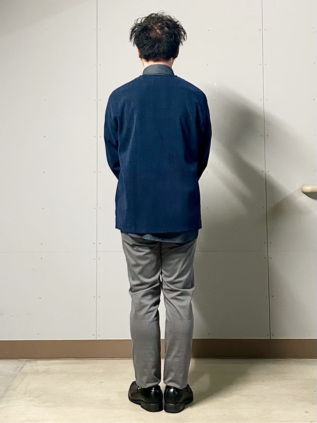 KENJI Iさんの「THE SHOP TK｜【セットでお買い得！】モールニットカーディガン＋長袖Tシャツ　洗濯機OK/吸水速乾・毛玉になりにくい」を使ったコーディネート