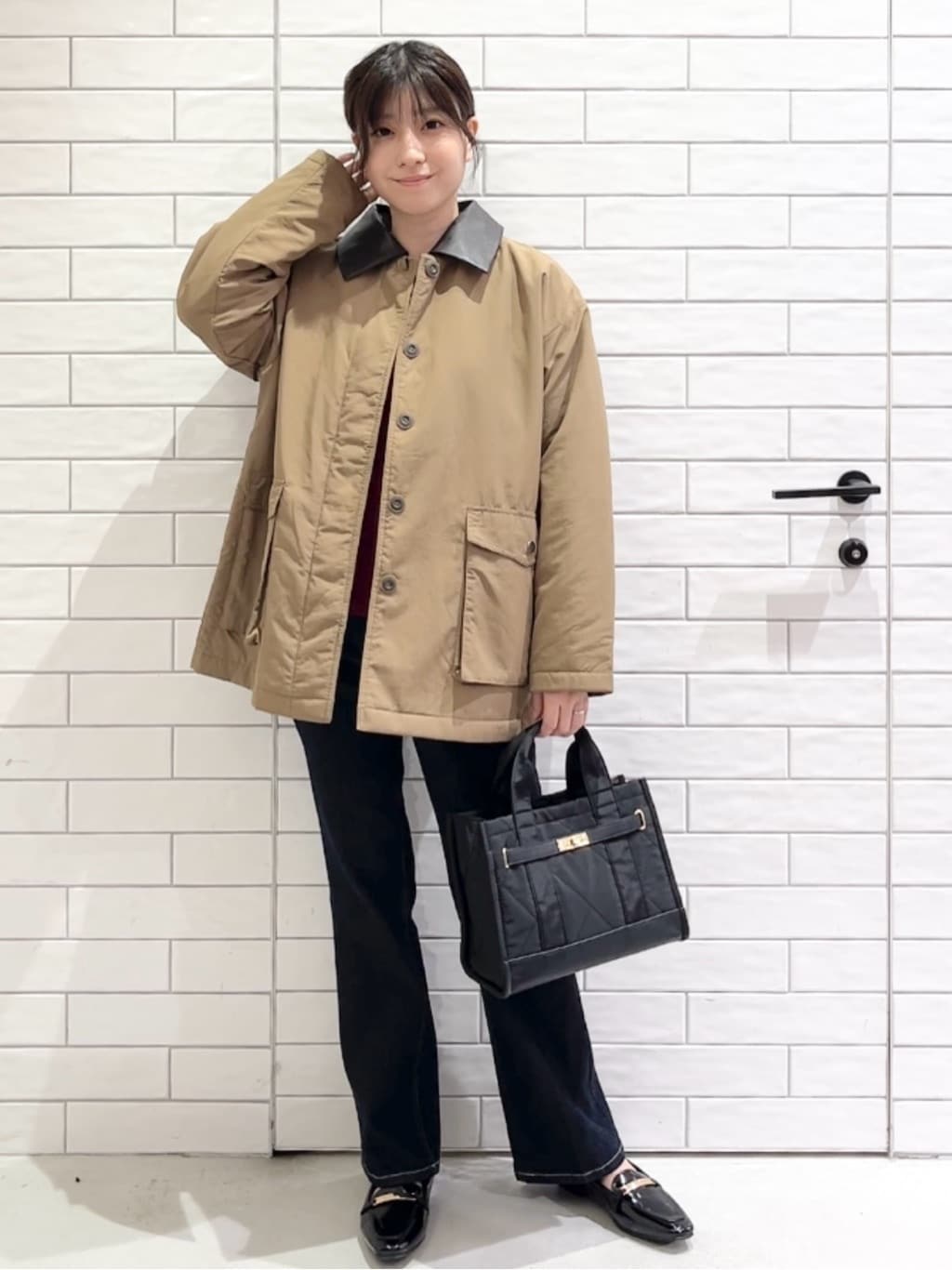 しおりさんの「OPAQUE.CLIP｜《CLASSY掲載》ステンカラー中綿コート【洗濯機OK】」を使ったコーディネート