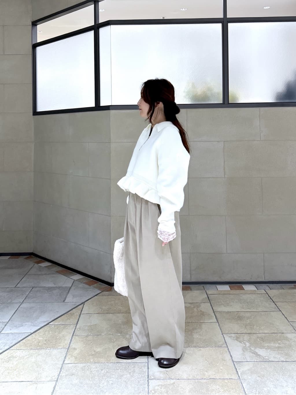 よねさんの「INDIVI｜レースストレッチカットソー」を使ったコーディネート