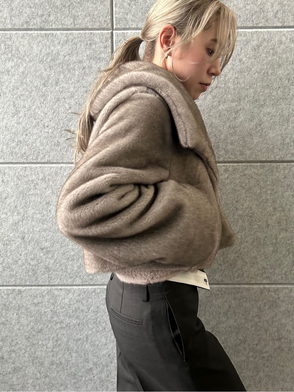 honoka Aさんの「CODE A｜faux mink short jacket」を使ったコーディネート