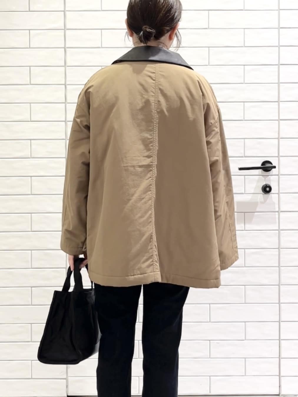 しおりさんの「OPAQUE.CLIP｜《CLASSY掲載》ステンカラー中綿コート【洗濯機OK】」を使ったコーディネート