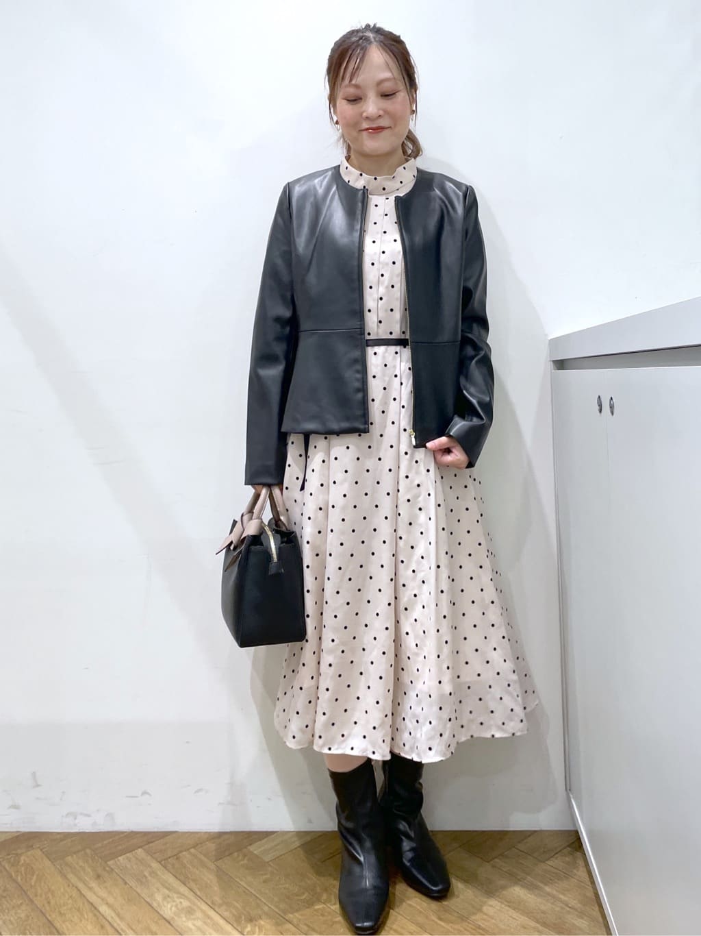 Junさんの「index｜ドットデザインタックワンピース【洗濯機OK／イージーアイロン】」を使ったコーディネート