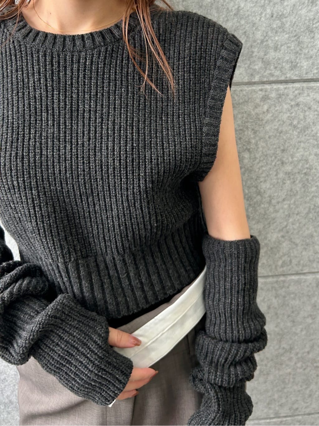 harunaさんの「CODE A｜dual form vest knit」を使ったコーディネート