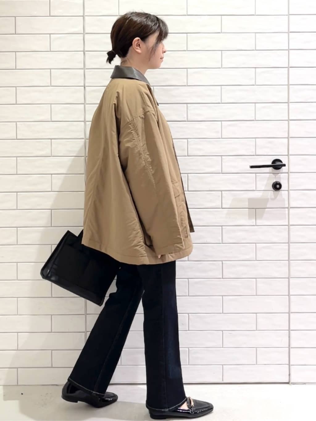 しおりさんの「OPAQUE.CLIP｜《CLASSY掲載》ステンカラー中綿コート【洗濯機OK】」を使ったコーディネート