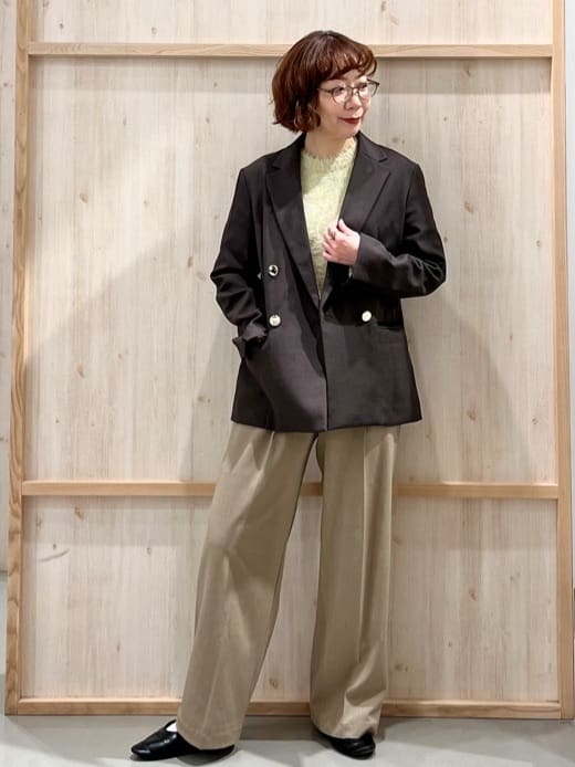 nakoさんの「THE SHOP TK｜【今羽織るなら】ダブルブレストジャケット【セットアップ可/洗える】」を使ったコーディネート