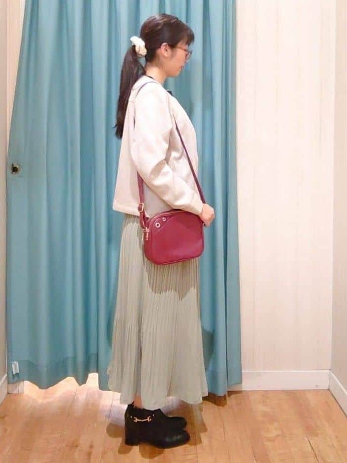 hanaさんの「SHOO･LA･RUE｜【セットアップ可】大人上品な アソートプリーツスカート」を使ったコーディネート