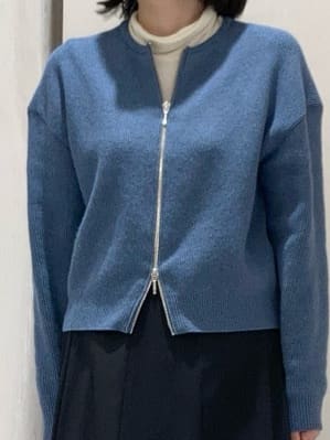わたなべさんの「UNTITLED｜【ゆったりサイズ／着丈短め】ジップニットカーディガン」を使ったコーディネート