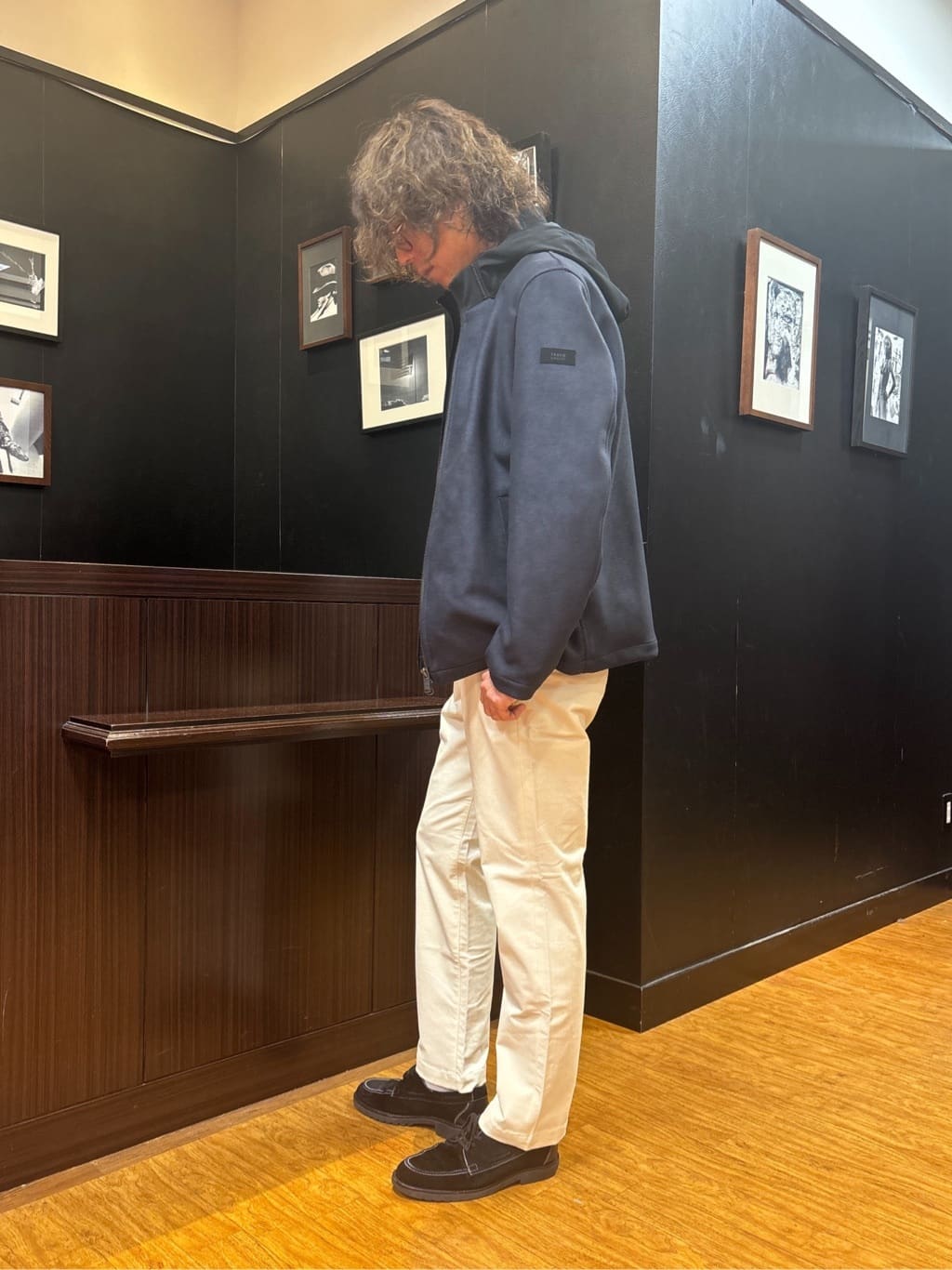 おーのさんの「TAKEO KIKUCHI｜【JUST ONE LAYER】ダウンファブリック ジップアップ フード ブルゾン」を使ったコーディネート