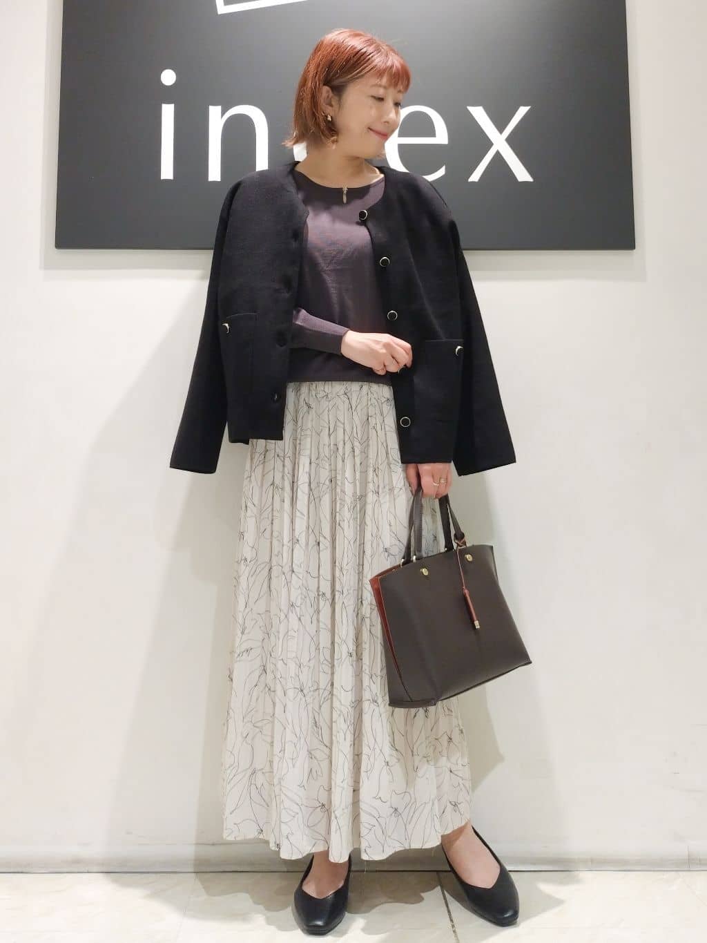 n.さんの「index｜パール調パーツ付きクルーネックニット【洗濯機OK】《8col／XS～3L》」を使ったコーディネート