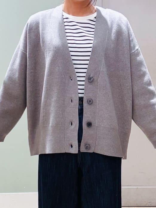 Komi☆さんの「grove｜季節に映える　ニットカーディガン」を使ったコーディネート