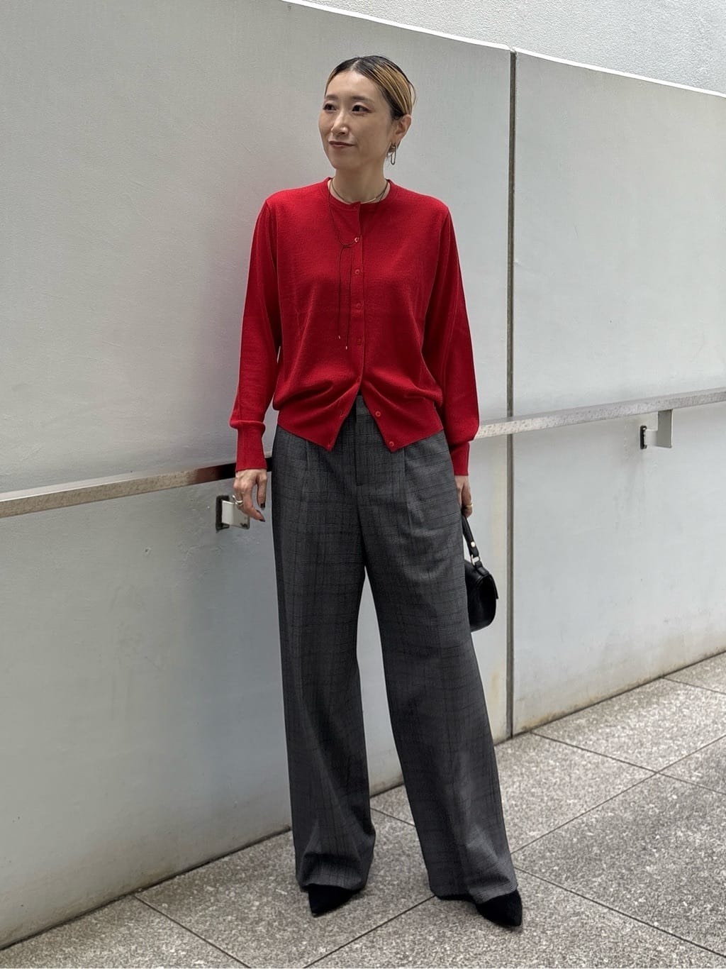 kotakiさんの「INDIVI｜【褒められパンツ】ワンタックワイドパンツ」を使ったコーディネート