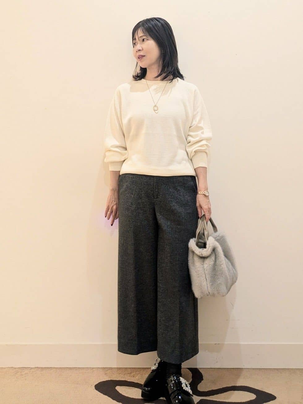 laverさんの「UNTITLED｜【8色展開／コンパクト丈】レーヨン混 コクーンニット」を使ったコーディネート