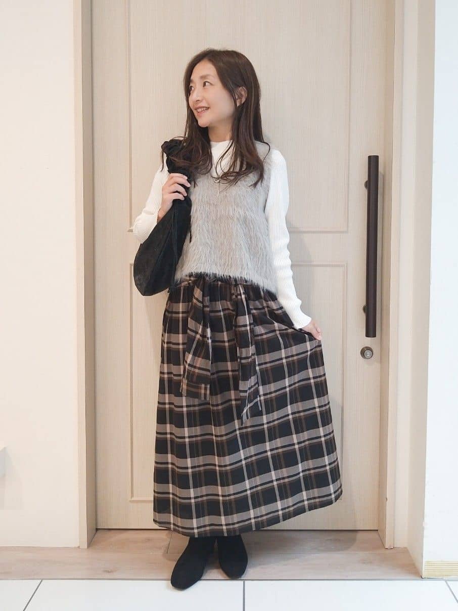 mi-saさんの「SHOO･LA･RUE｜【S-LL／2WAY】取り外しのできる シャツ腰巻パーツつきチェック柄スカート」を使ったコーディネート