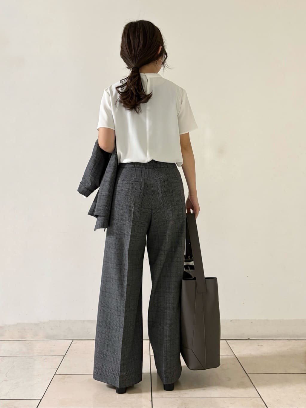 kahoさんの「INDIVI｜【洗える／オンオフ】チェック柄ダブルジャケット」を使ったコーディネート