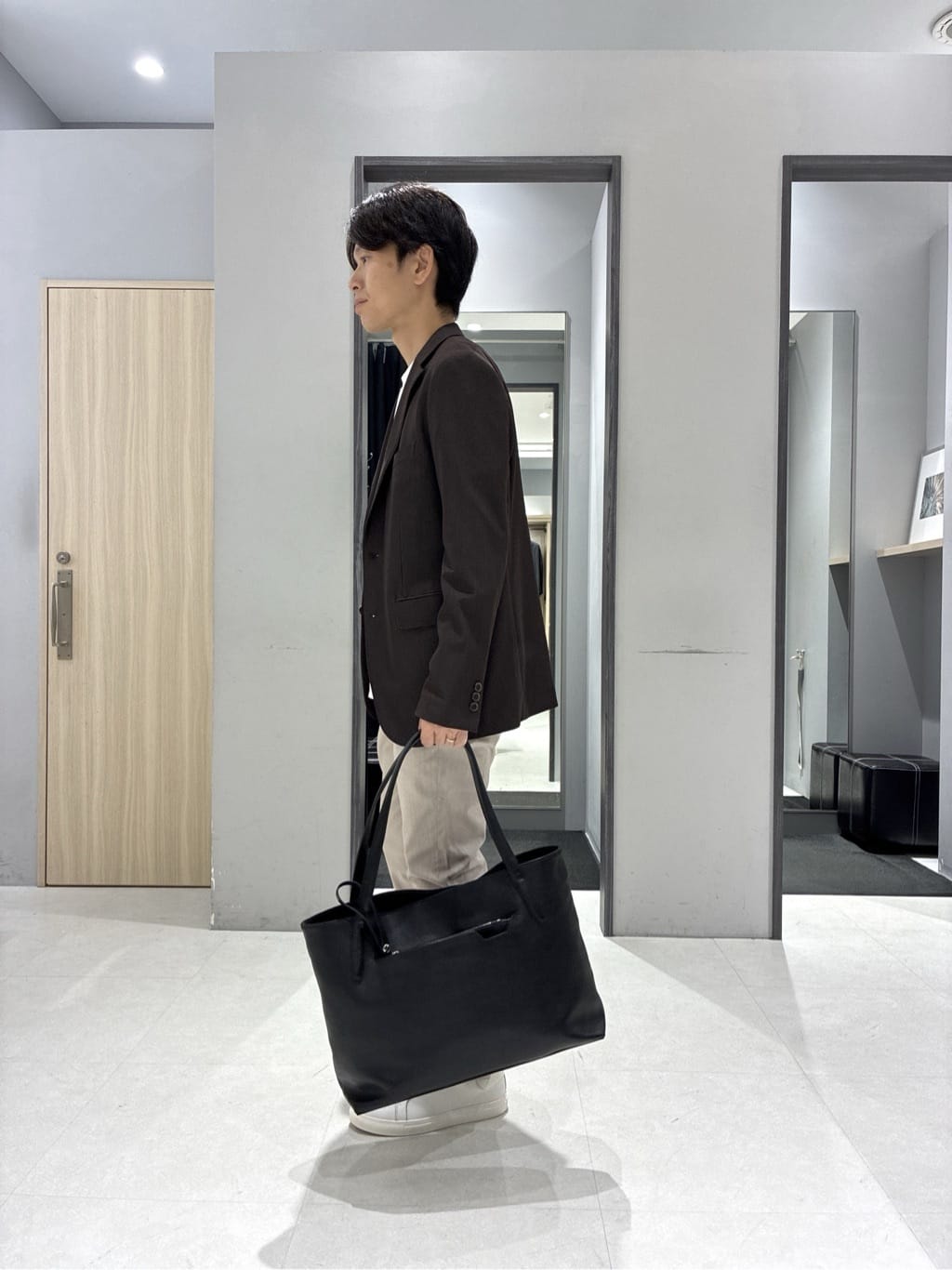 わいずみさんの「TAKEO KIKUCHI｜【360&deg;ストレッチ／セットアップ対応】None Of Stress ジャケット」を使ったコーディネート