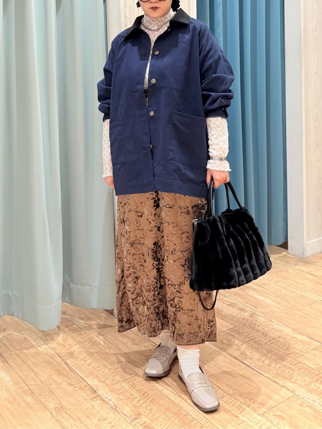 砂糖さんの「SHOO･LA･RUE｜【S-LL】オーバーシルエットでこなれ感 襟コール カバーオール」を使ったコーディネート