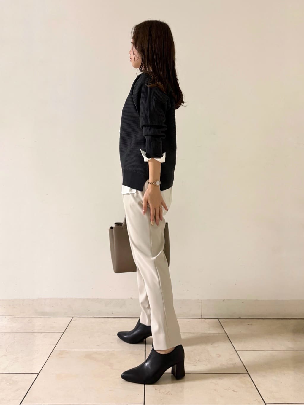 kahoさんの「INDIVI｜【体型カバー／清涼感】シアーオーバーシャツ」を使ったコーディネート