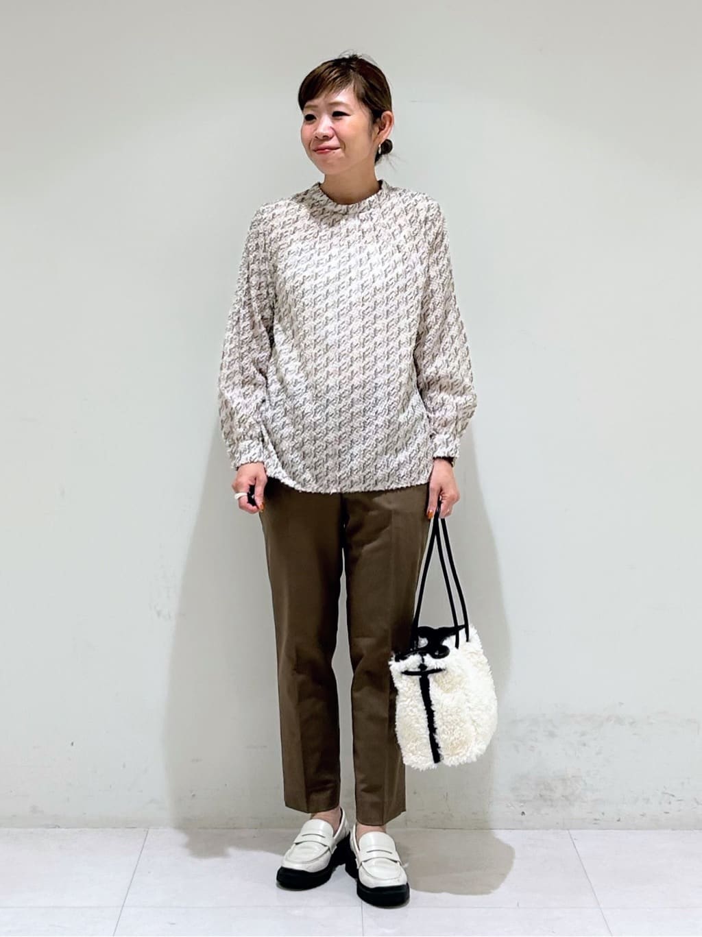 tsuyuさんの「INDIVI｜【軽羽織り】フーディーライトコート」を使ったコーディネート