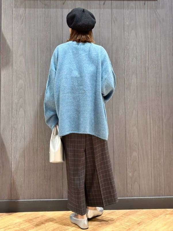 meiさんの「SHOO･LA･RUE｜【洗濯機可】ふわっと軽く羽織れる オーバーサイズカーディガン」を使ったコーディネート