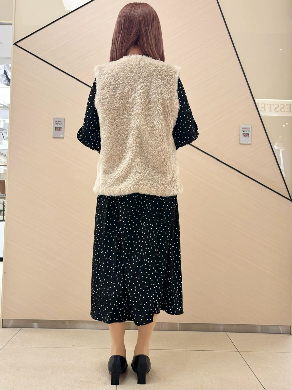 Rinaさんの「DRESSTERIOR｜◆コンパクトフェイクファーバッグ」を使ったコーディネート
