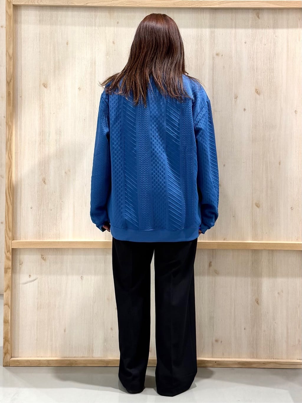 nanaさんの「THE SHOP TK｜【無地に飽きた方へ】ふくれジャカードスウェット　洗濯機OK/6色展開/ユニセックスでおすすめ！」を使ったコーディネート