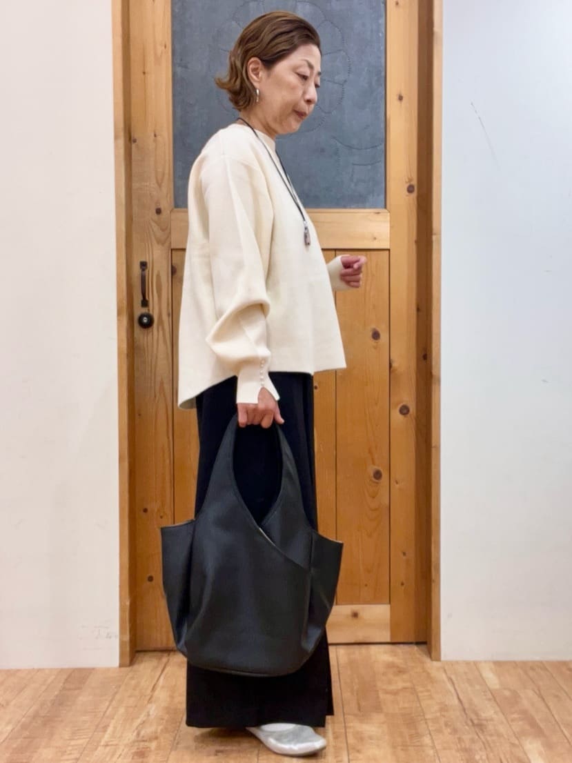 ゆみさんの「SHOO･LA･RUE｜【着丈選べる/S-LL】スタイルアップが叶う ベルト付きワイドパンツ」を使ったコーディネート